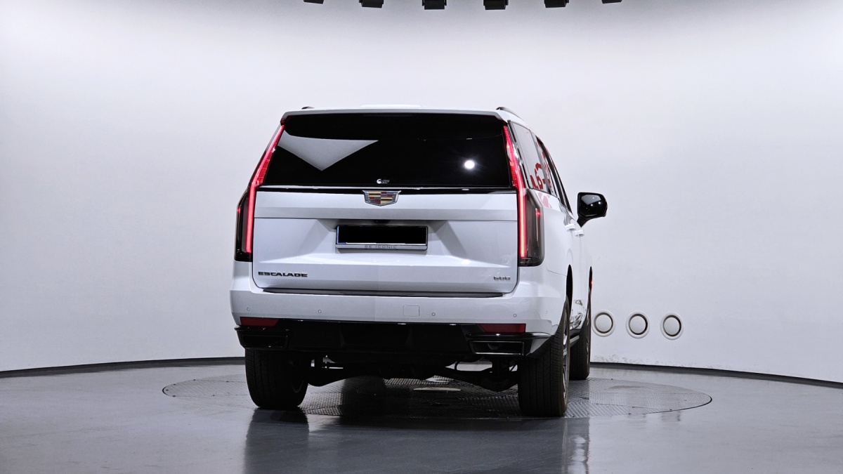 Cadillac Escalade, 2023 — фото 4 из 12
