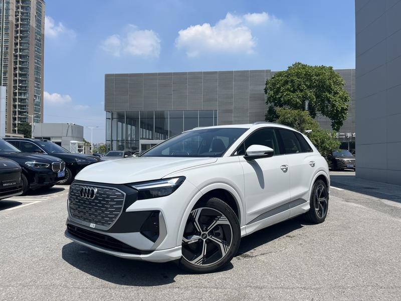 Audi Q4 e-tron, 2024 — купить в Смоленске под ключ