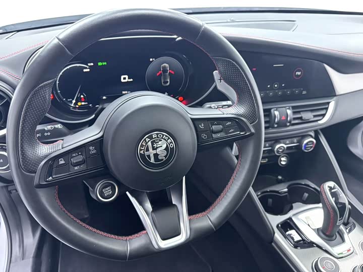 Alfa Romeo Giulia, 2023 — фото 4 из 9