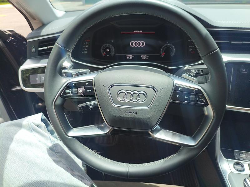 Audi A7L, 2023 — фото 11 из 12