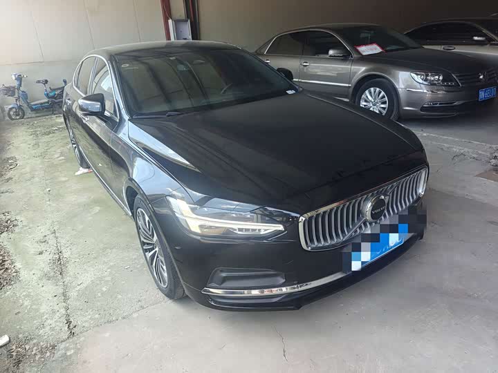 Volvo S90, 2023 — фото 3 из 9