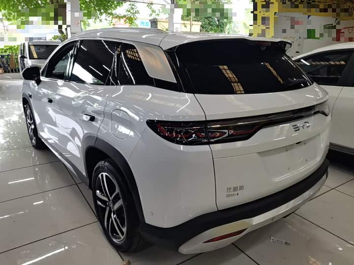 BYD Song L DM-i Hybrid, 2025 — фото 5 из 9