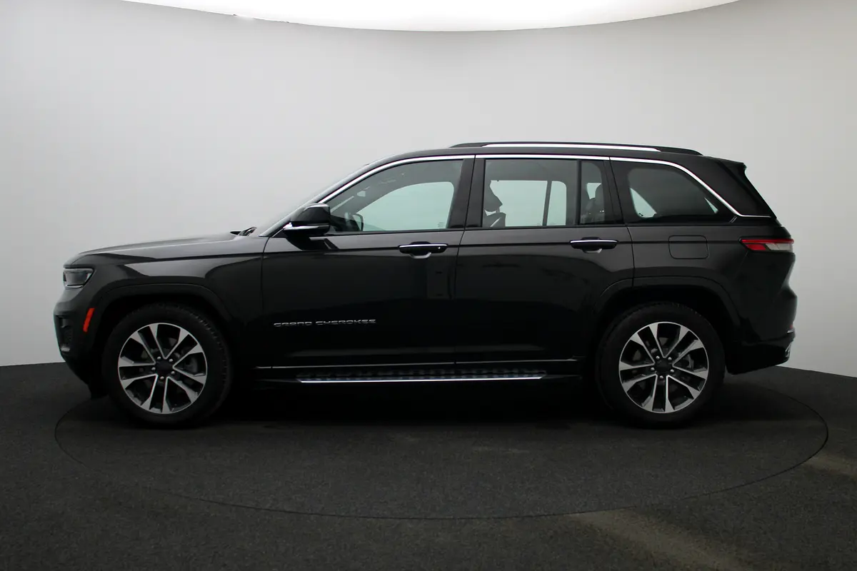 Jeep Grand Cherokee, 2023 — фото 4 из 10