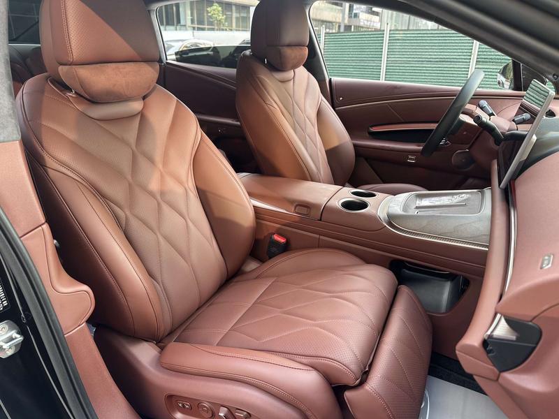 GAC Hyptec A8, 2026 — фото 11 из 12