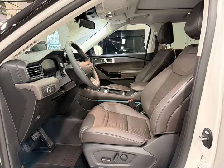Ford Explorer, 2025 — фото 4 из 9