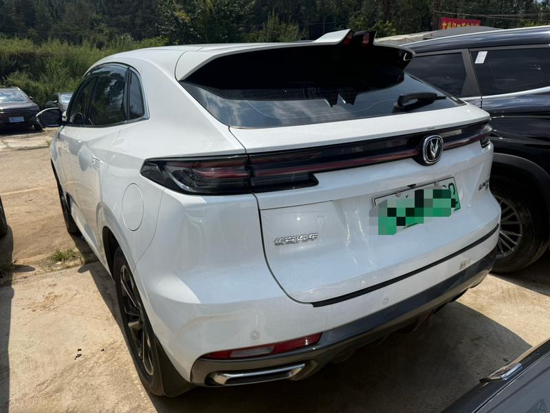 Changan UNI-K Hybrid, 2022 — фото 4 из 11