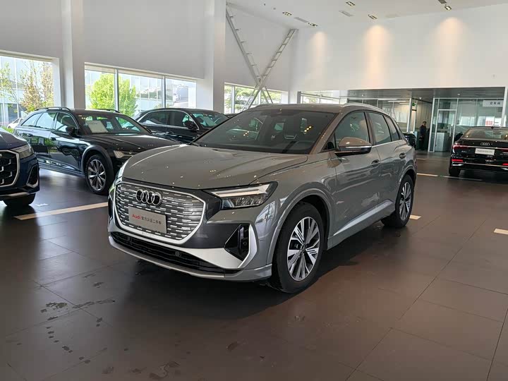 Audi Q4 e-tron, 2024 — фото 2 из 9