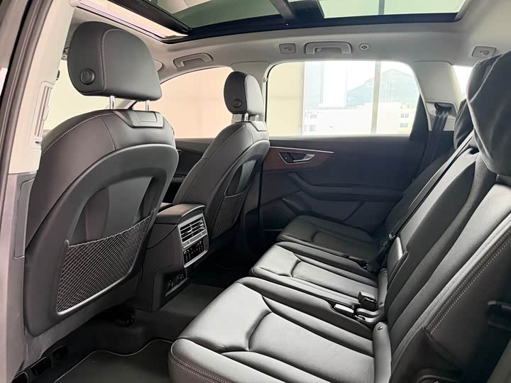 Audi Q7, 2025 — фото 9 из 9