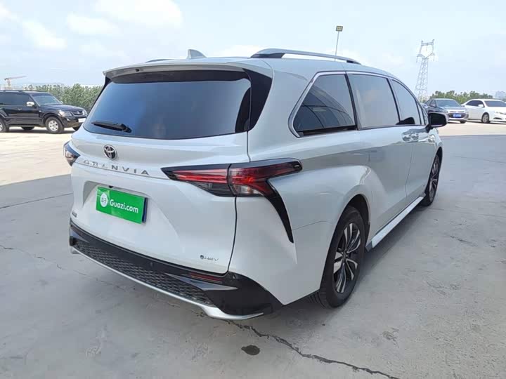 Toyota Granvia, 2025 — фото 7 из 9