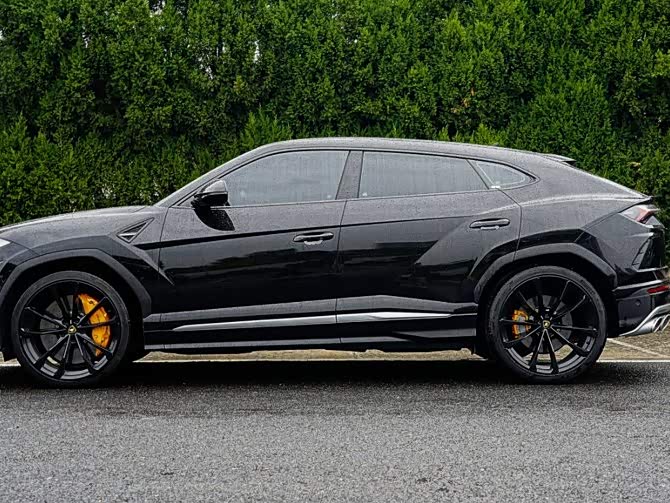 Lamborghini Urus, 2023 — фото 7 из 9