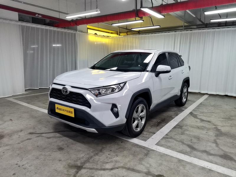 Toyota RAV4, 2022 — купить в Владимире под ключ