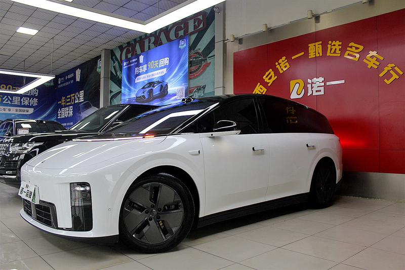 LiXiang i8, 2025 — купить в Саратове под ключ