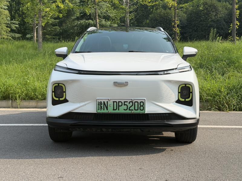 Geely Geometry E Firefly, 2023 — фото 2 из 9