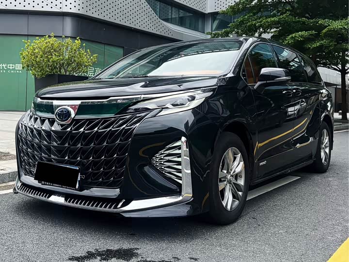 Toyota Sienna, 2023 — купить в Калуге под ключ