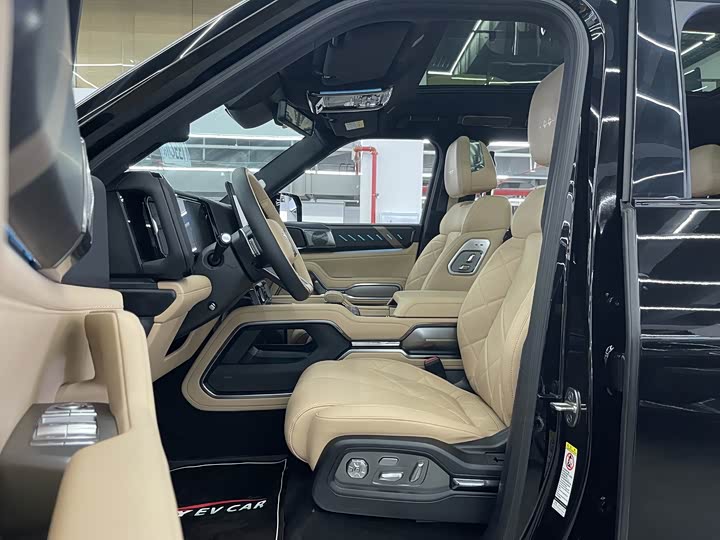 BYD FangChengBao Leopard 8, 2024 — фото 5 из 9