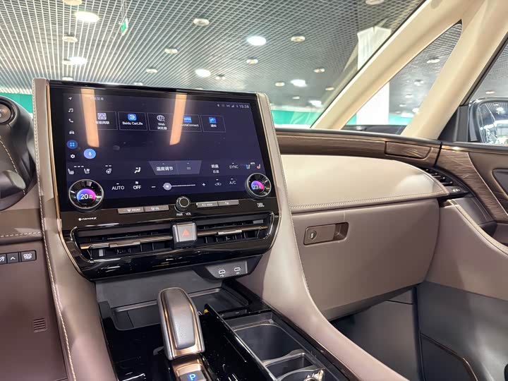 Toyota Vellfire, 2023 — фото 6 из 9
