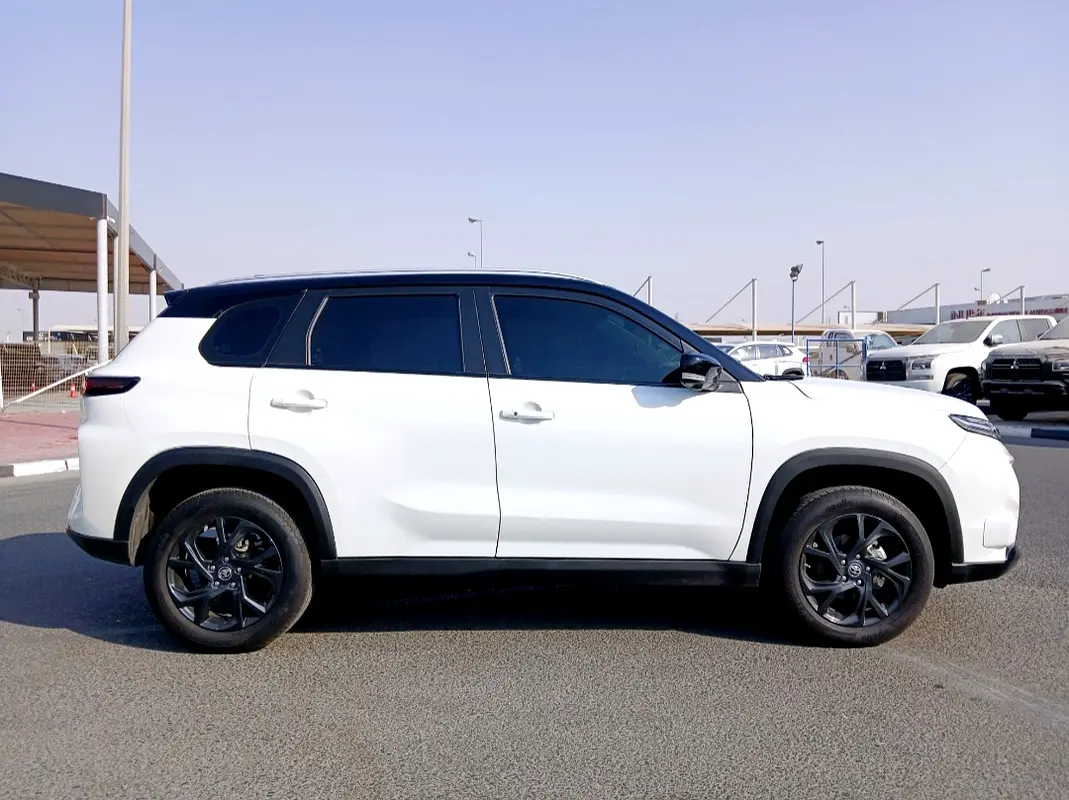 Toyota Urban Cruiser, 2025 — фото 4 из 10