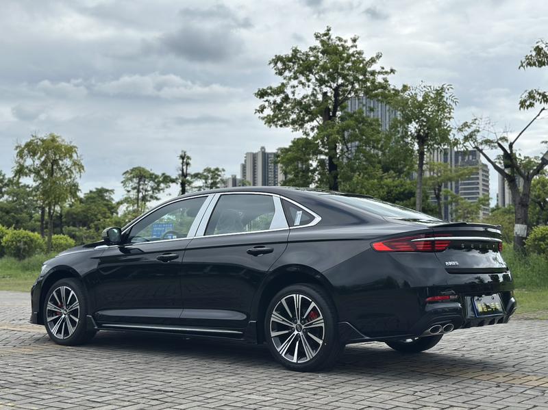 Geely Preface, 2025 — фото 4 из 12
