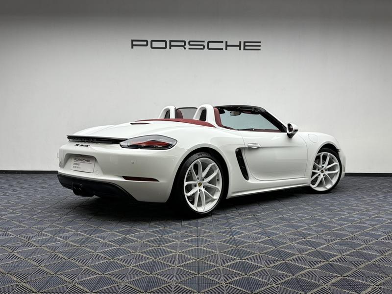 Porsche 718, 2025 — фото 7 из 12
