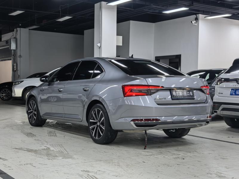 Skoda Superb, 2023 — фото 5 из 12