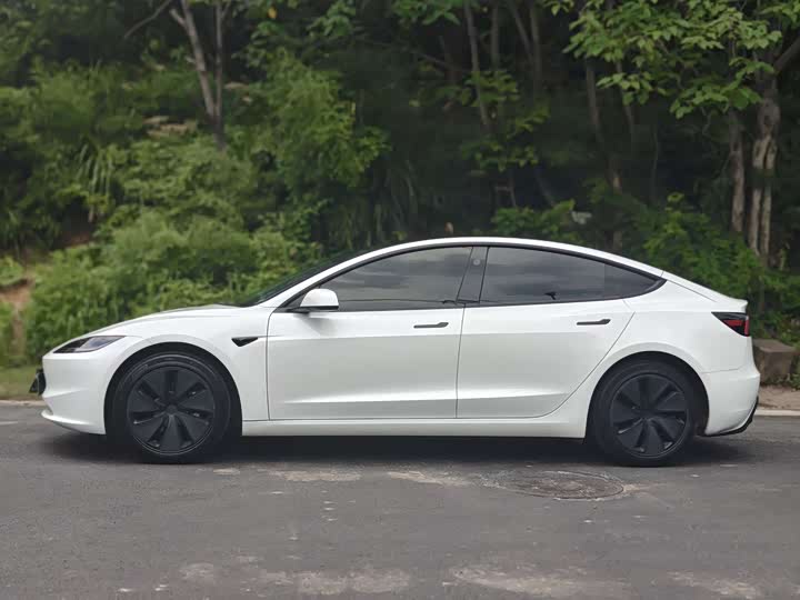 Tesla Model 3, 2024 — фото 3 из 9