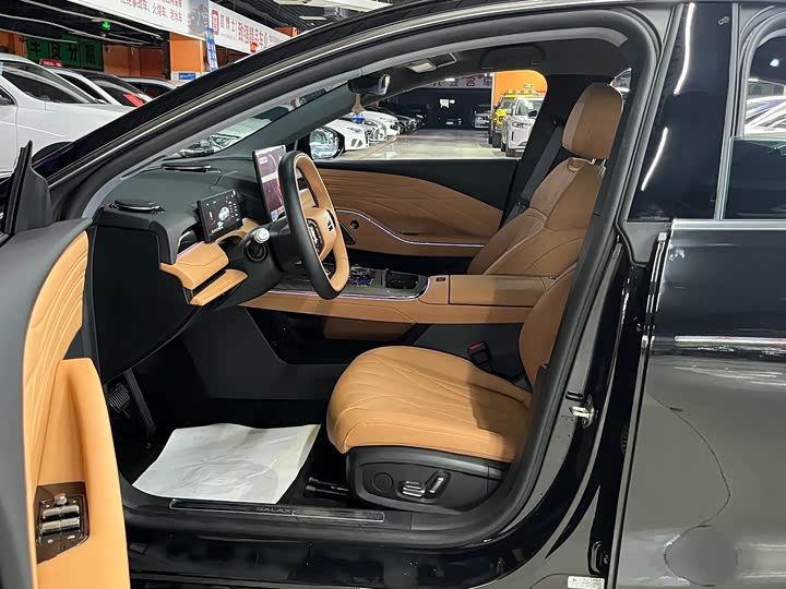 Geely Galaxy Starshine 8 EM-i, 2026 — фото 7 из 9