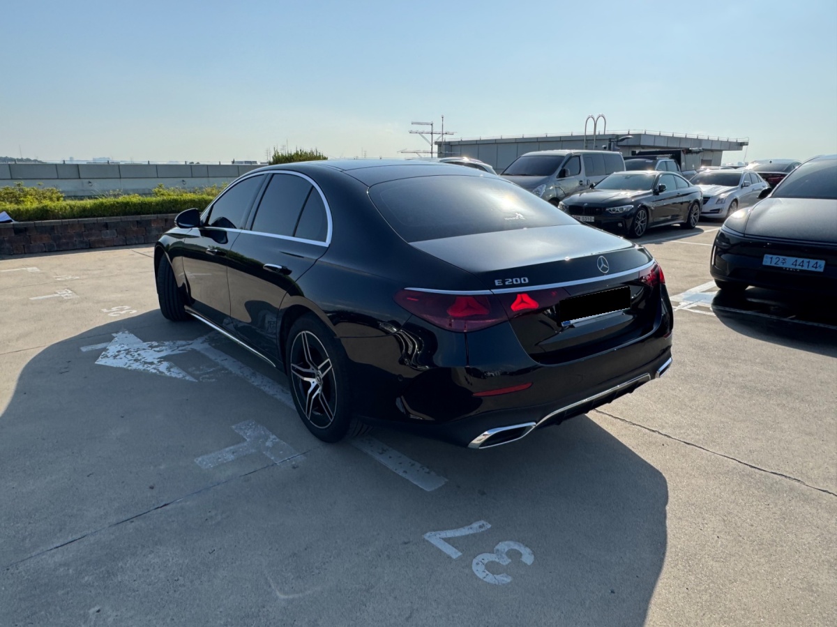 Mercedes-Benz E-Class, 2025 — фото 2 из 12