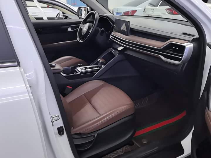 Kia Sportage GT-line, 2023 — фото 8 из 9
