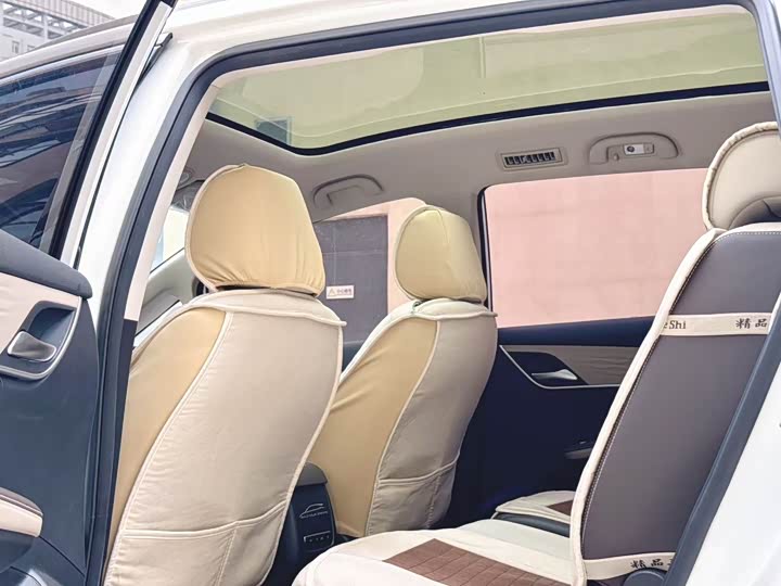 BYD Song Max Hybrid, 2021 — фото 6 из 9