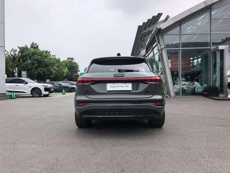 Audi Q6L e-tron, 2025 — фото 4 из 11