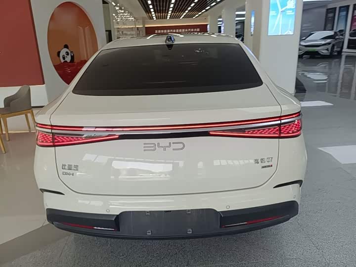 BYD Seal 07 DM-i Hybrid, 2025 — фото 6 из 9