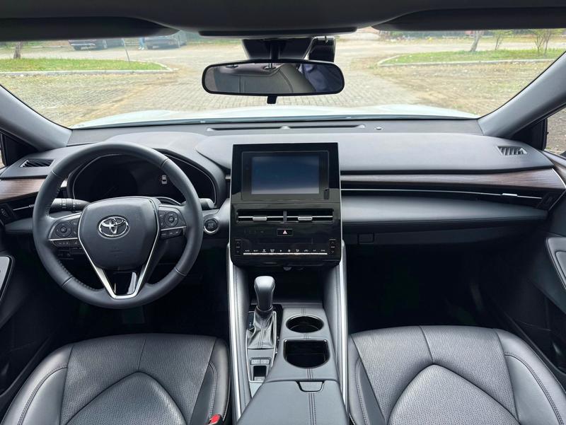 Toyota Avalon, 2023 — фото 8 из 12