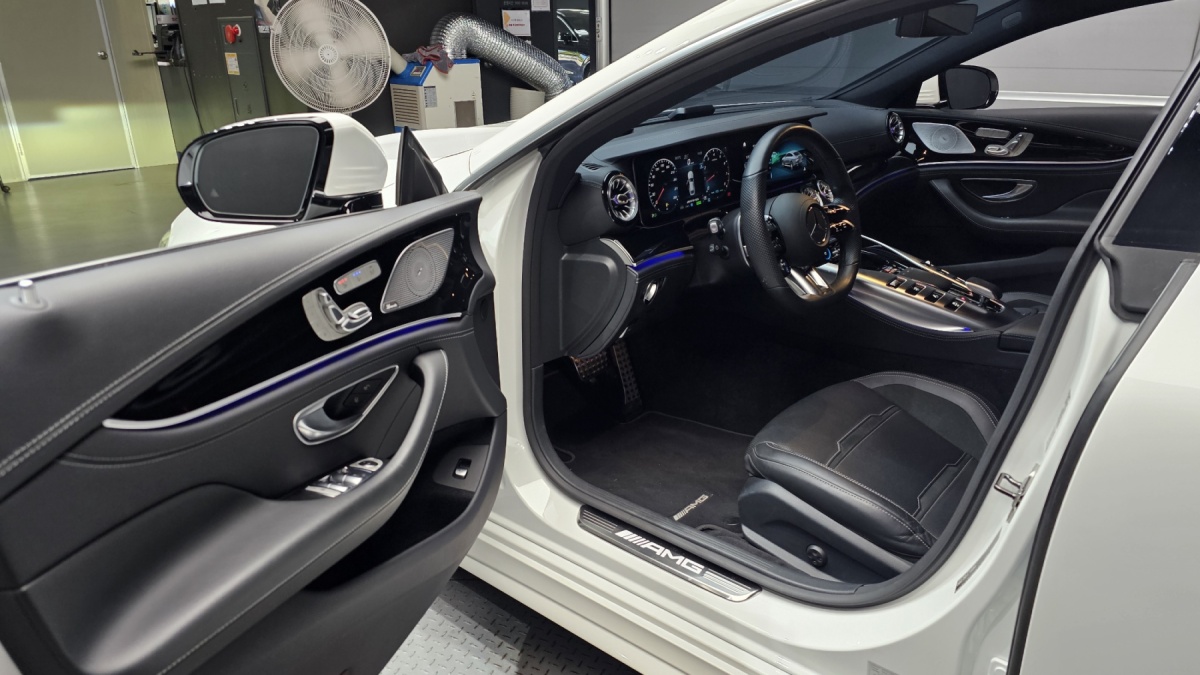 Mercedes-Benz AMG GT, 2022 — фото 10 из 12