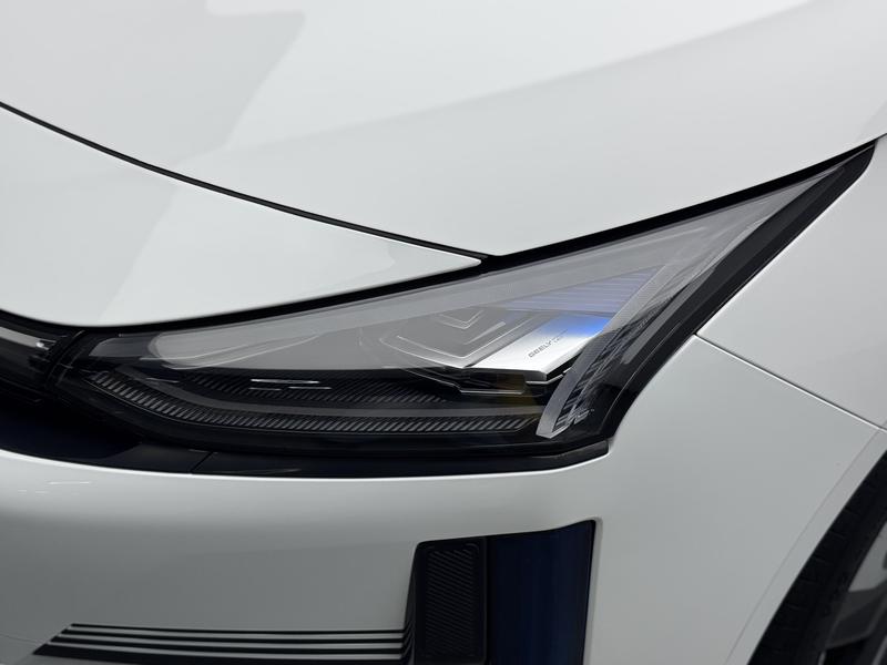 Geely Galaxy L6, 2023 — фото 9 из 12
