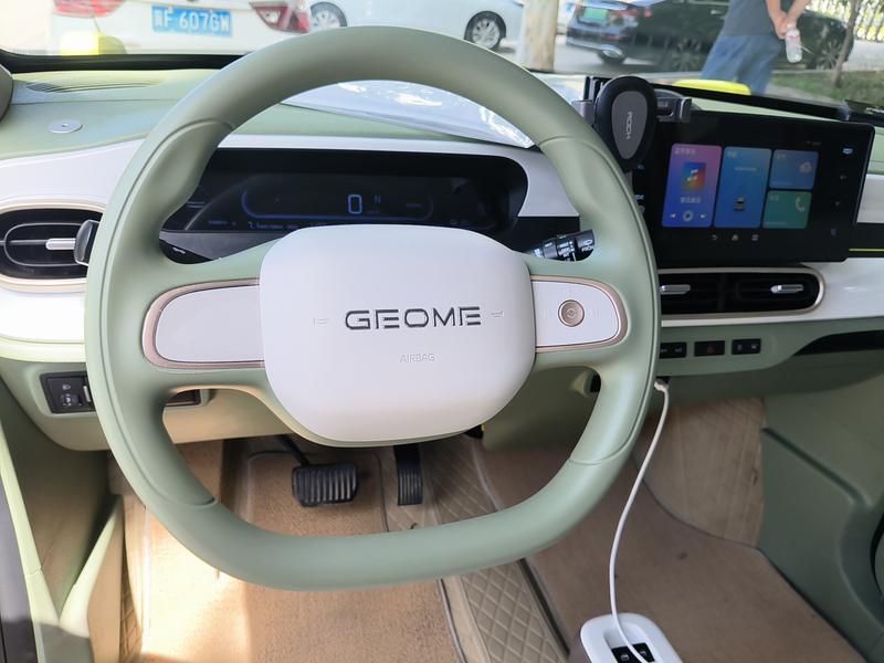Geely Galaxy Panda Mini, 2026 — фото 7 из 12