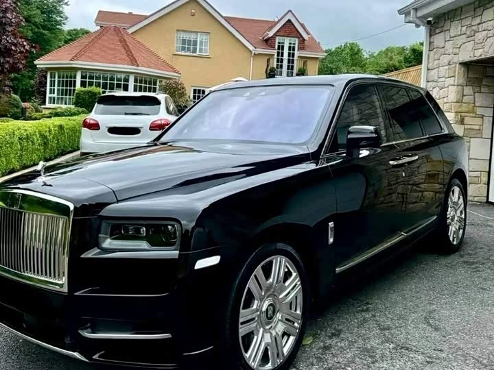 Rolls-Royce Cullinan, 2021 — фото 2 из 7