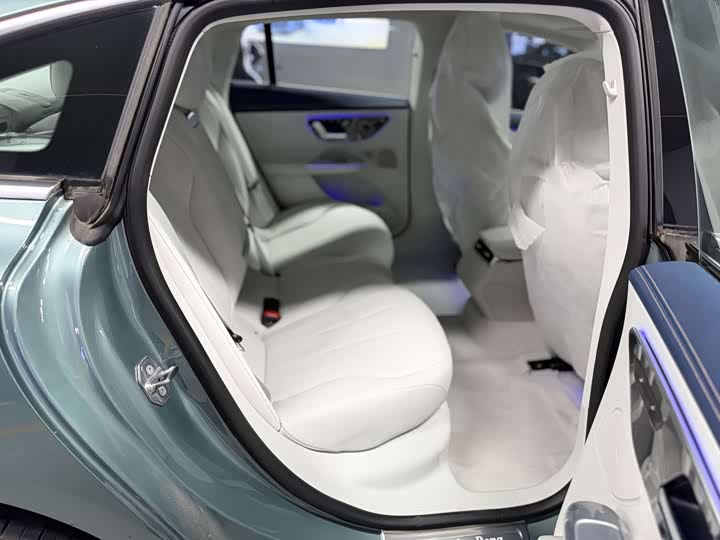 Mercedes-Benz EQE, 2025 — фото 8 из 9
