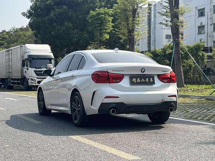 BMW 1 Series, 2023 — фото 7 из 9