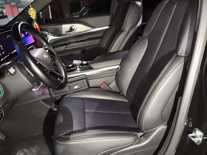 Cadillac XT5, 2025 — фото 8 из 9