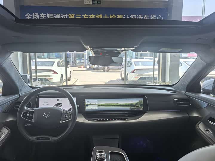 BAIC Arcfox Alpha S6, 2025 — фото 8 из 9