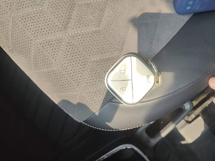 Baojun KiWi EV, 2022 — фото 9 из 9