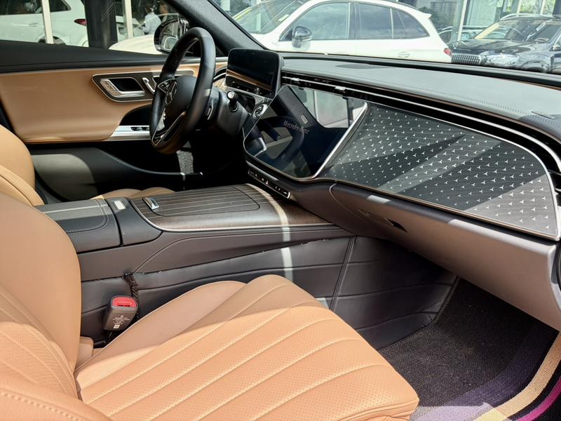 Mercedes-Benz E-Class, 2024 — фото 10 из 12