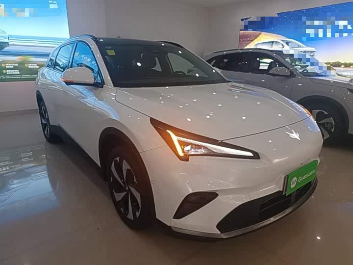 BAIC Arcfox Alpha T5, 2026 — фото 4 из 9