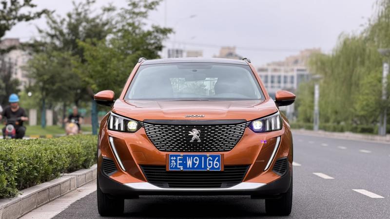 Peugeot 2008, 2022 — фото 2 из 11