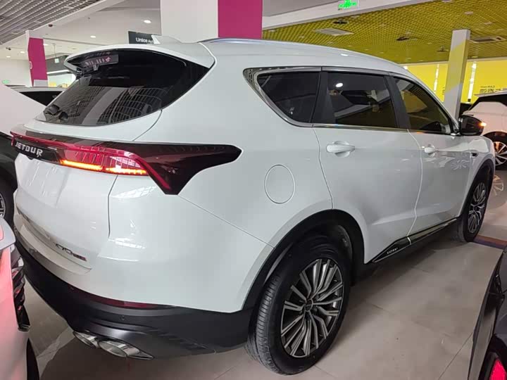 Jetour X70 Plus, 2023 — фото 7 из 9