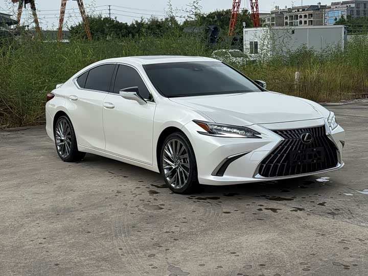 Lexus ES, 2023 — купить в Саратове под ключ