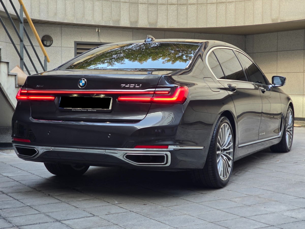 BMW 7 Series, 2022 — фото 2 из 12
