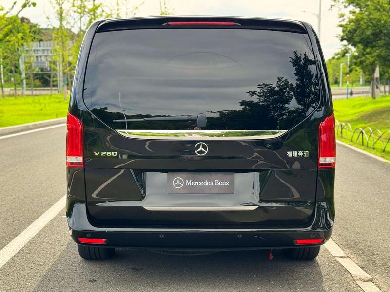 Mercedes-Benz V-Class, 2022 — фото 6 из 12