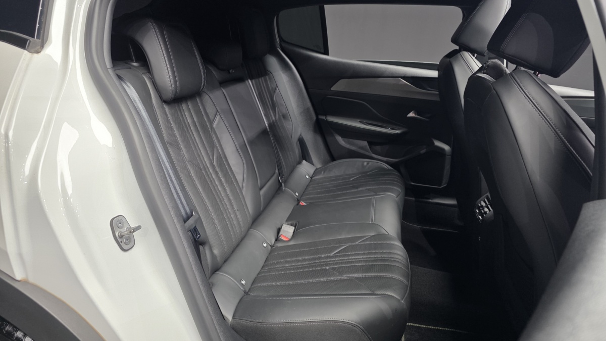Peugeot 408, 2023 — фото 12 из 12