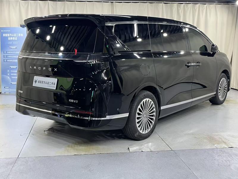 BAIC Arcfox Wendao V9, 2026 — фото 6 из 10